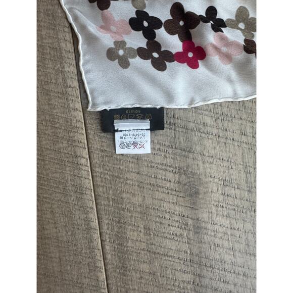 Louis Vuitton Floral Monogram Silk Scarf - Picture 2 of 4